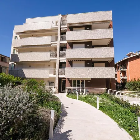 Claudia Int Pt - Апартаменты *